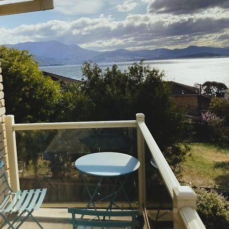 Spacious Modern Home Outstanding Views Sleeps 9 Hobart Bagian luar foto